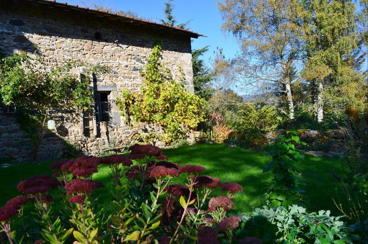 Bed and Breakfast L'Embellie Bertignat Exterior foto