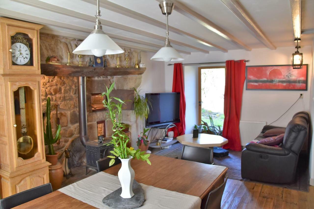 Bed and Breakfast L'Embellie Bertignat Exterior foto