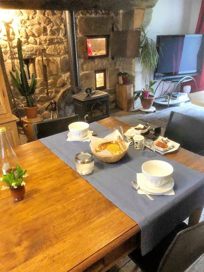 Bed and Breakfast L'Embellie Bertignat Exterior foto