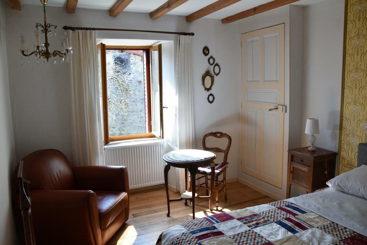 Bed and Breakfast L'Embellie Bertignat Exterior foto