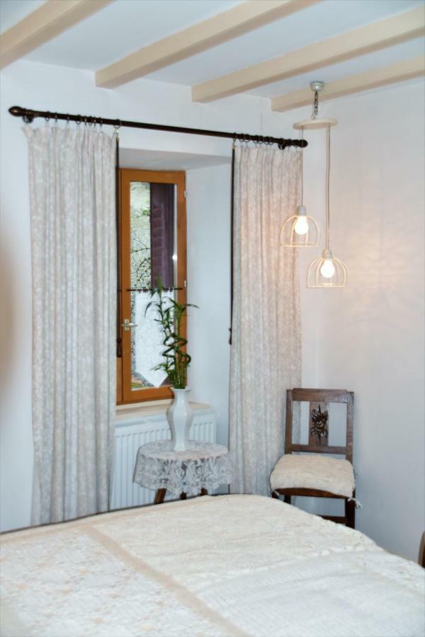 Bed and Breakfast L'Embellie Bertignat Exterior foto